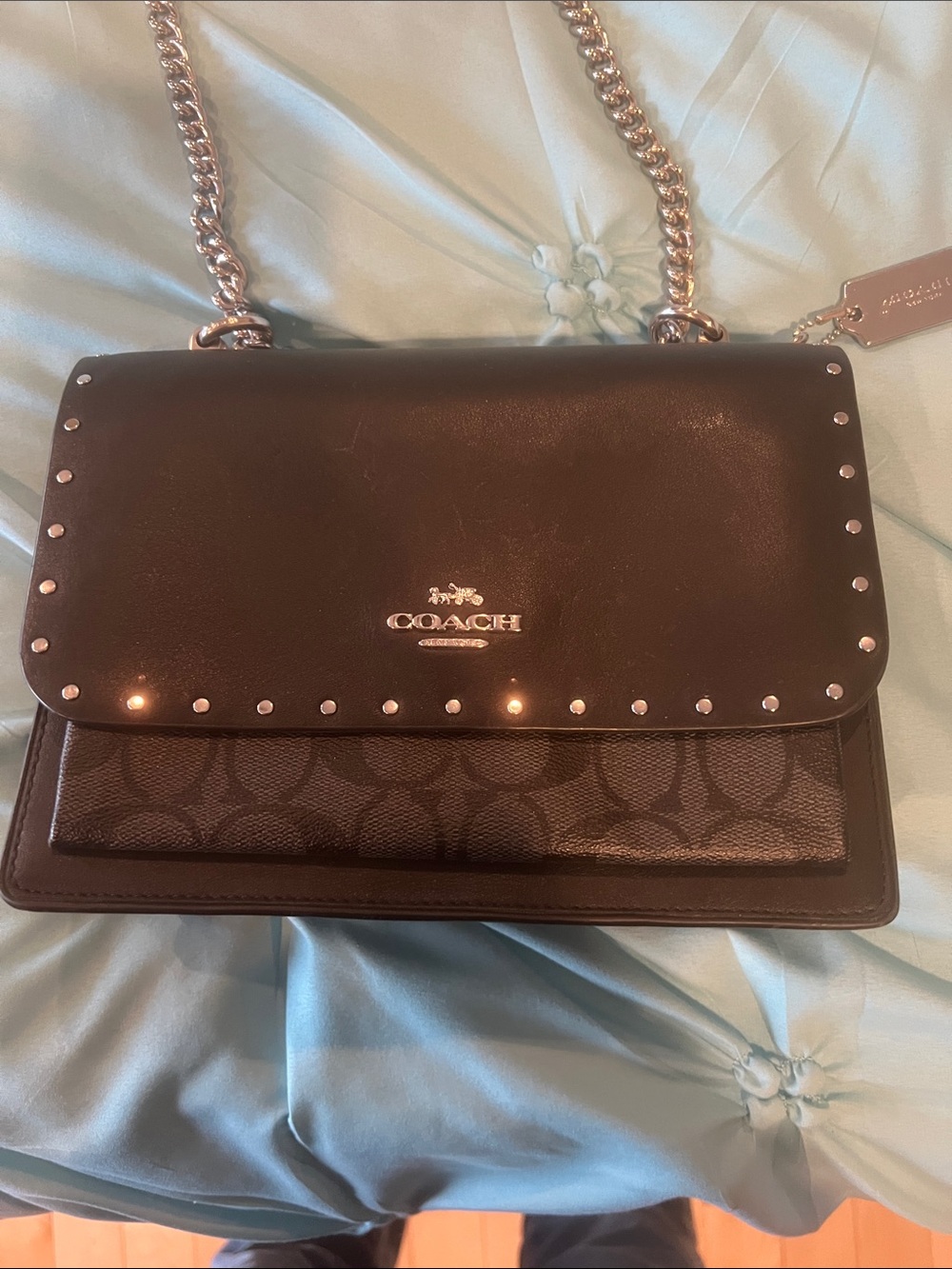 Klare Coach black Signature Leather Shoulder Bag with Chain Strap